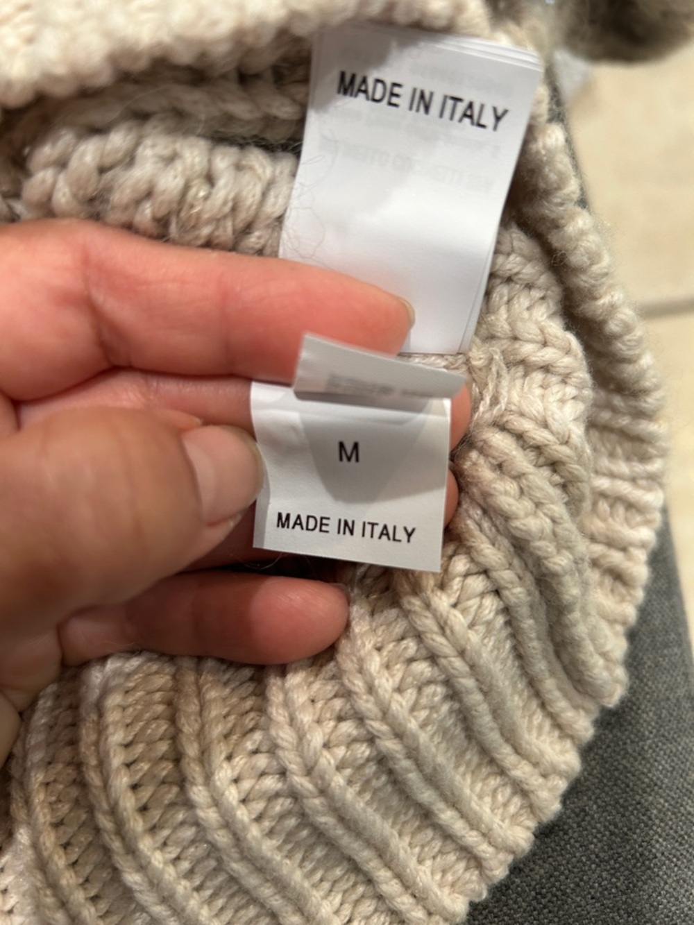 Brunello Cucinelli Cream Cashmere Crewneck Sweater with Metallic Stitching - Picture 5 of 5